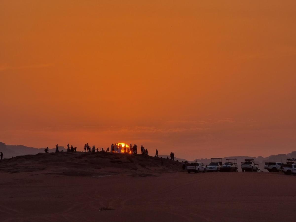 Hotel Desert Knights Camp Wadi Rum Exterior foto