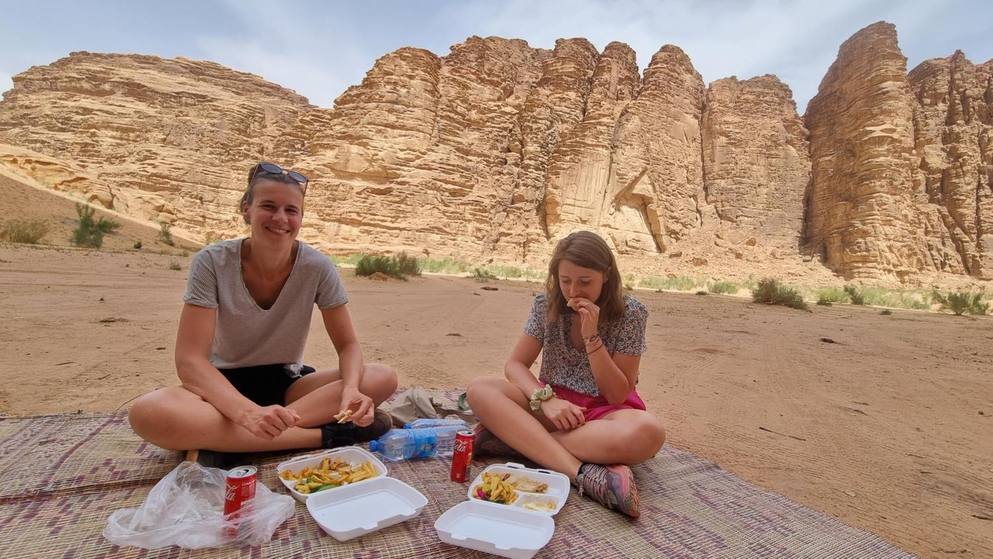 Hotel Desert Knights Camp Wadi Rum Exterior foto