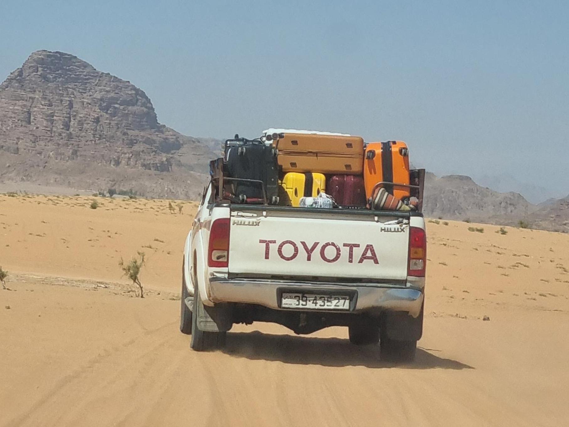 Hotel Desert Knights Camp Wadi Rum Exterior foto