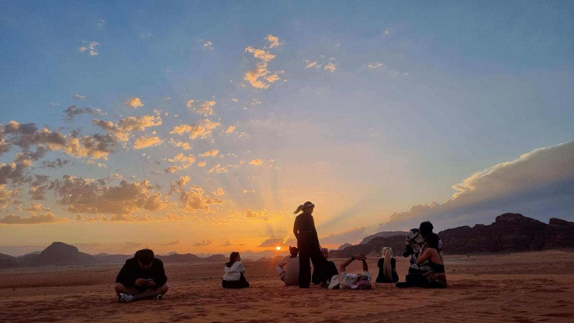 Hotel Desert Knights Camp Wadi Rum Exterior foto